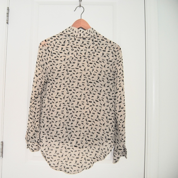 giraffe button down blouse - Picture 3 of 3